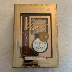 Becca x Chrissy trio kit